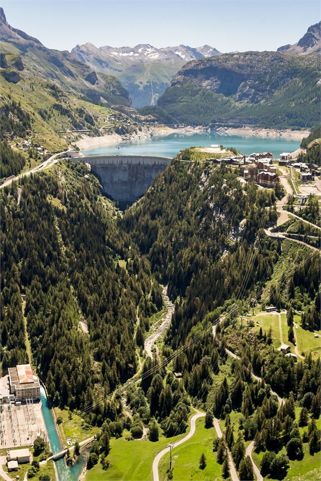 Vue aérienne du barrage de Tignes - Andy Parant