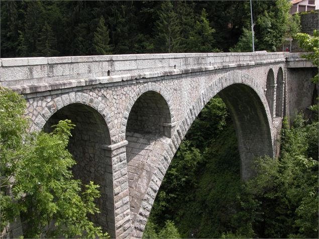 Le pont des Abymes - OTI Val d'Arly