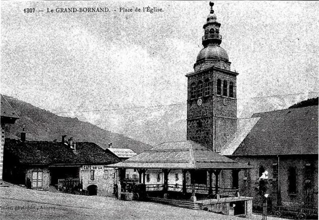 La place du marché début XXème siècle - © Collection Gérard BASTARD ROSSET