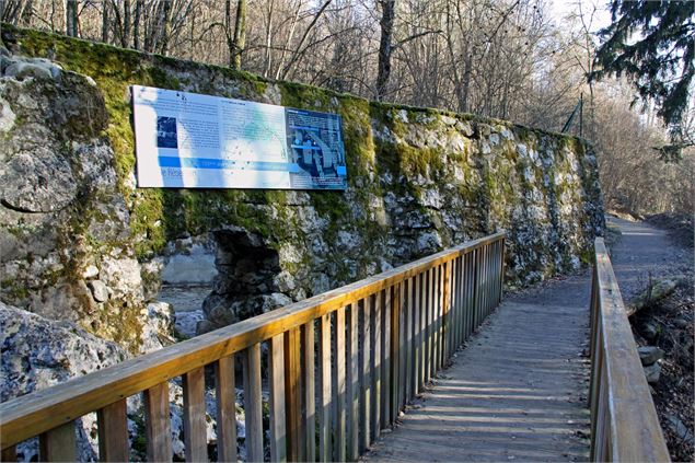 Le réservoir de l'ancienne centrale électrique - Yves Mino