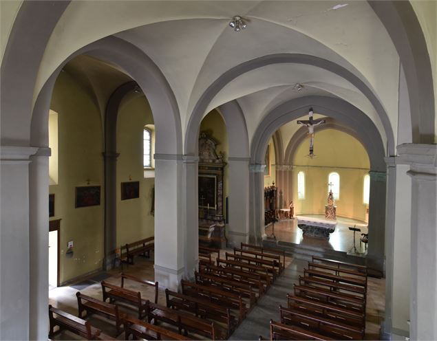 intérieur de l'église avec voûte - Amis de Viuz-Faverges