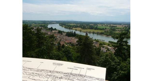 Table d'orientation - Haut de la Tour des minimes - Montmerle-sur-Saône