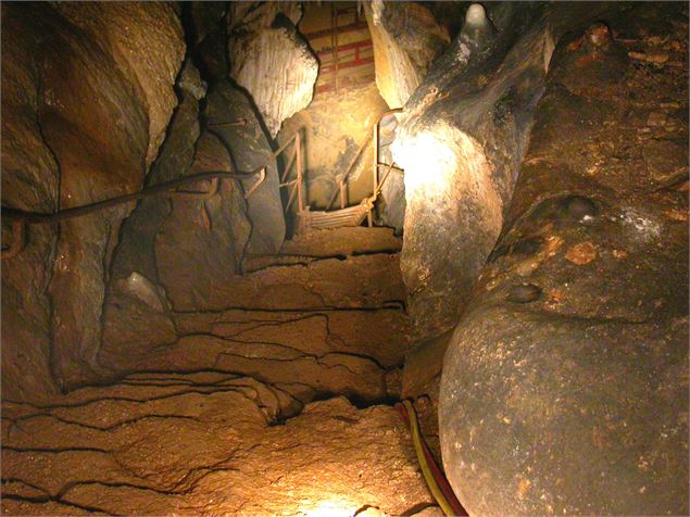 Réserve Naturelle de la Grotte d'Hautecourt