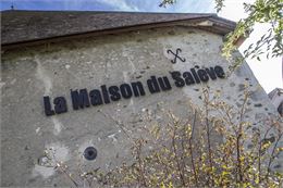 La Ferme de Mikerne, une ancienne ferme datant du XVIIIème siècle - DanielDumont