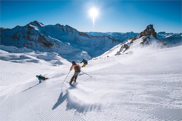 Skieurs sur le secteur de Rosaël - Arthur Bertrand_Les 3 Vallées