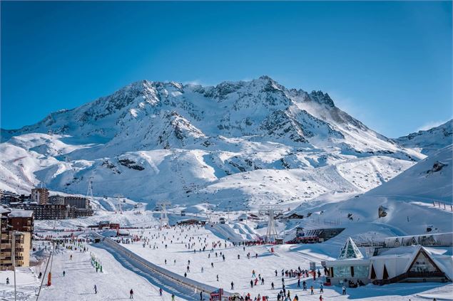 Vue sur les pistes et sur Péclet - L.Brochot - OT Val Thorens