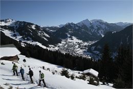 Sortie raquettes au dessus de Châtel - Laurent CARRE/Oxfam Wintertrail