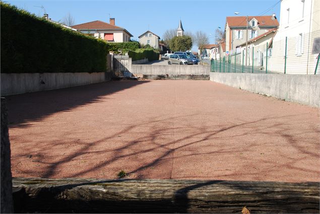 Terrain de pétanque du Mas Rillier - Office de Tourisme de la CCMP