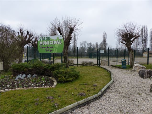 Terrain de pétanque à Neyron - Office de Tourisme de la CCMP