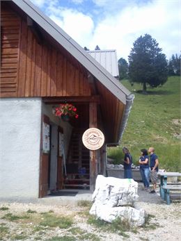 Salle de travail du GAEC Les Noisetiers - Lac Annecy Tourisme / LC