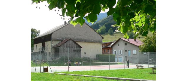 Terrain de tennis à Lullin - OT Val d'Hermone