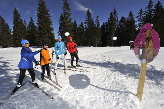 Attelier biathlon boulles de neige en famille - Monica Dalmasso