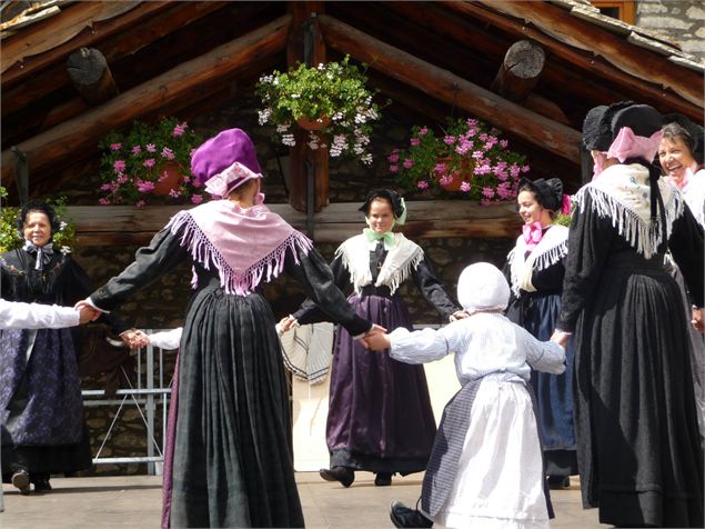 Groupe folklorique Aussois - MO. Lo zoerin