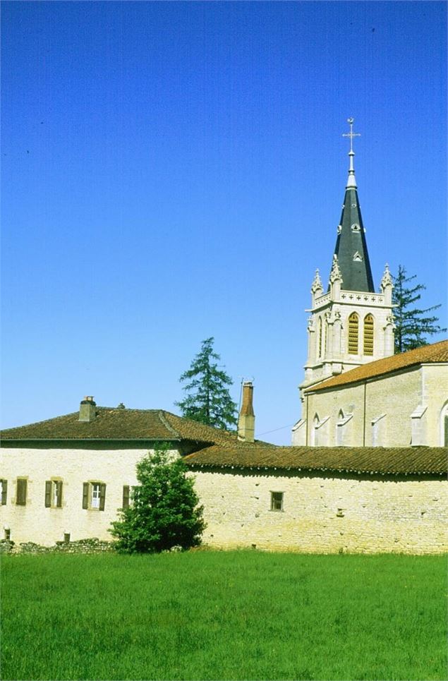 Source de la Vauchère, reculée de la Roche