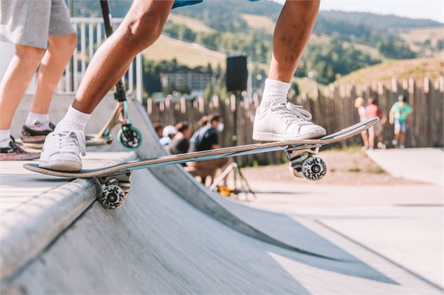 skate sur rampe - mairie_de_megeve