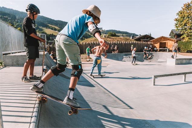 skaters - mairie_de_megeve