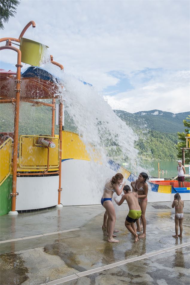 Saint Alban plage et son parc aquatique - A.Cottarel pour OT PLA