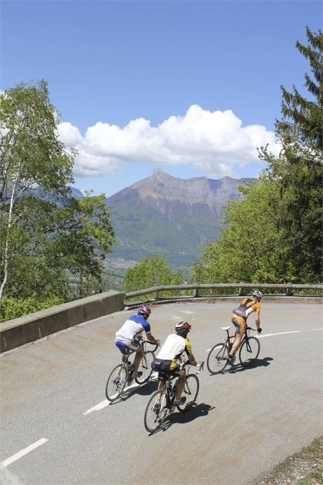 Cyclistes au col de Champlaurent - Jérome Hugot