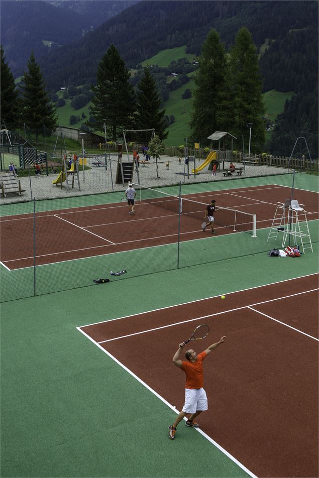 Courts de tennis (village) - A. Späni
