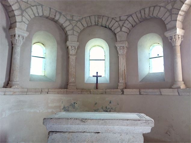 Chapelle de Marcilleux, autel - Marilou Perino