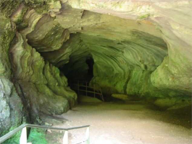 Grotte de Corveissiat