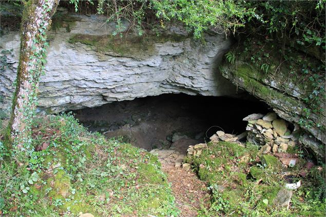 Grotte de Baracan - Plateau des Trénoz