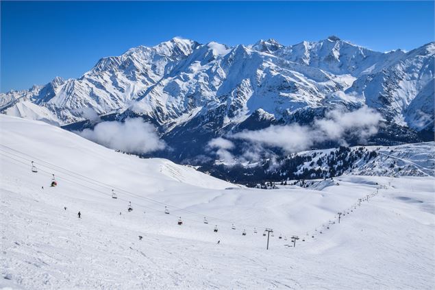 Le télésiège des Tierces et le Mont-Blanc - JP Noisillier / Les Contamines Tourisme