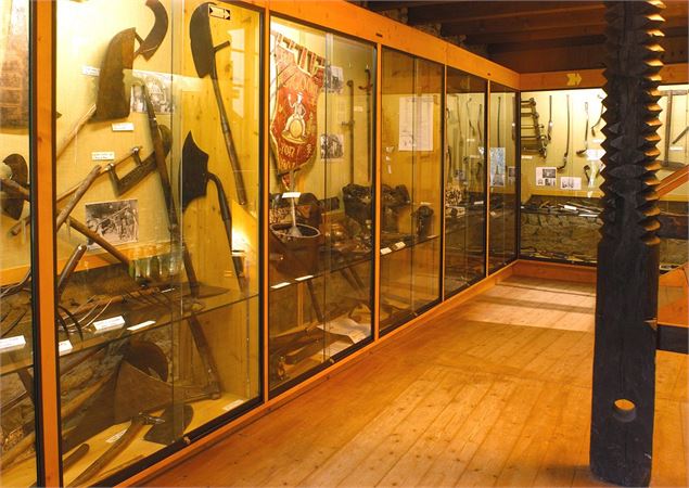 Musée des traditions vigneronnes - Caveau Bugiste