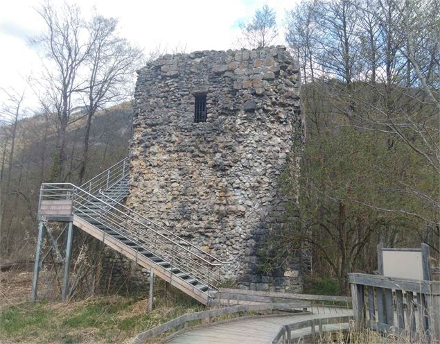 Tour de Beauvivier datant du Moyen-Age
