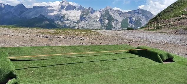 slackline au sommet du mont Lachat - C. Cattin Alpcat Medias