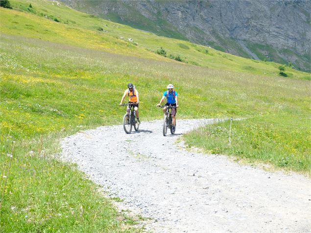 Route des Montagnes - Office de Tourisme du Val d'Arly
