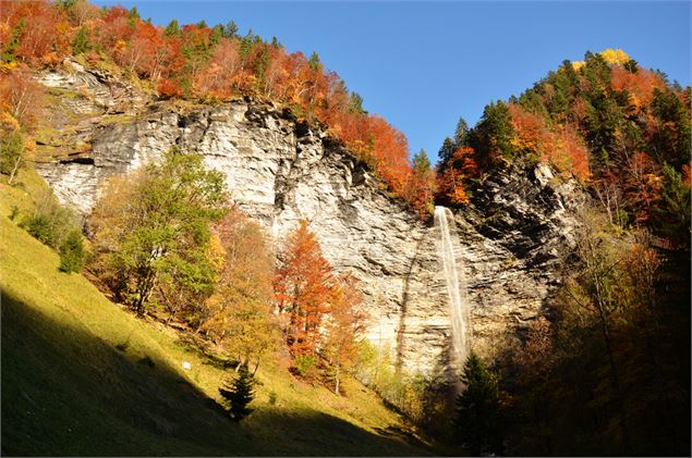 Cascade du Dard - La Giettaz - Automne - Office de Tourisme du Val d'Arly