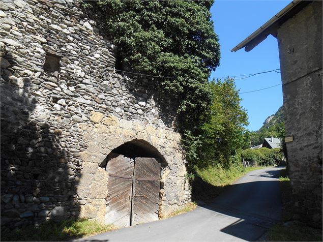 porte du château d'Epierre - ot