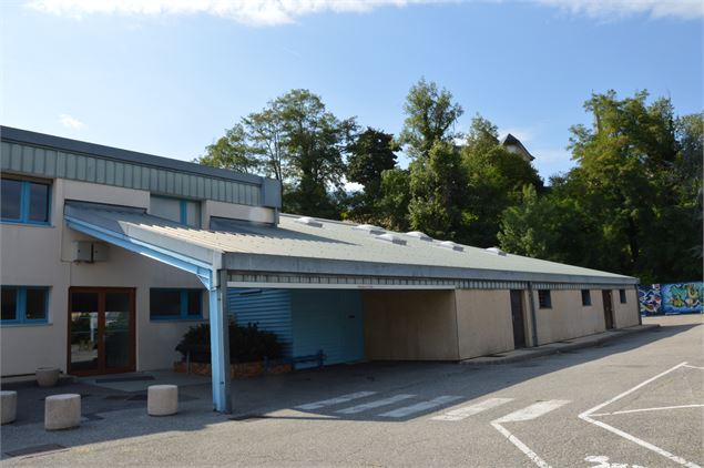 Extérieur salle Les Pervenches - Ville de La Motte-Servolex