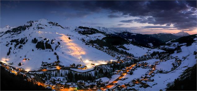 Le domaine de ski alpin du Grand-Bornand ouvert en nocturne - P.Guilbaud