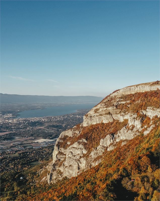 Salève en automne, vue sur les Alpes - OT Monts de Genève - A.Modylevskaia