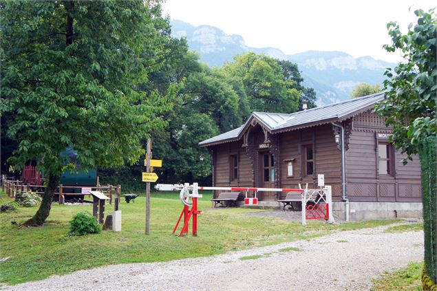 sentier Grésy-Mouxy gare mouxy - Grand Lac