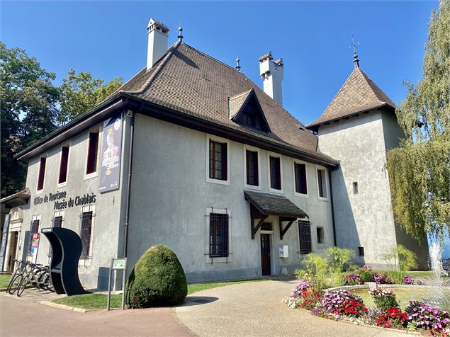 Vue extérieur du château de Sonnaz - Office de Tourisme de Thonon