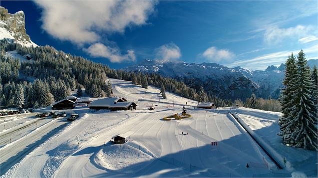 Vue drone de la station - front de neige - Wedze