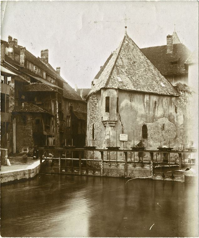 Palais de l’Île avant restauration vers 1900 - Nicole Tissot