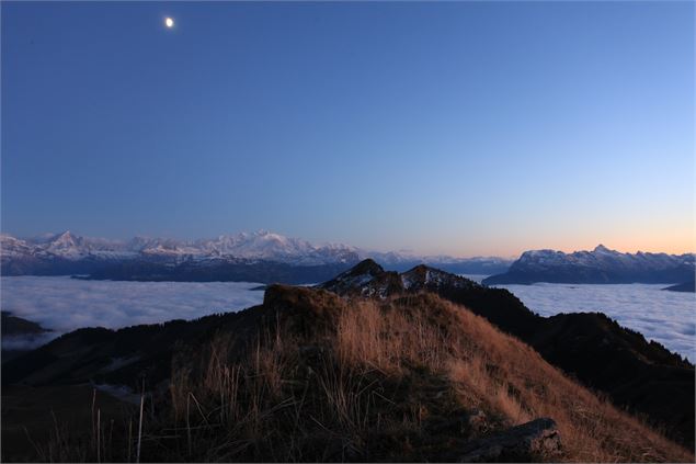 Mer de nuages face au Mont Blanc - Cyril Noel