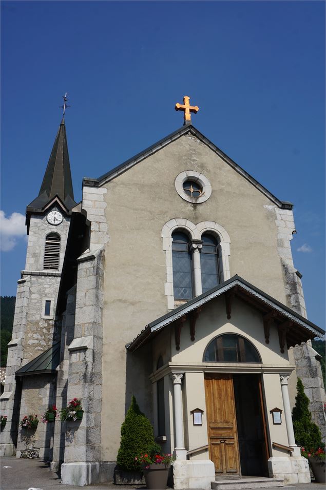 Eglise Saint Jean Baptiste en été - Clément Hudry