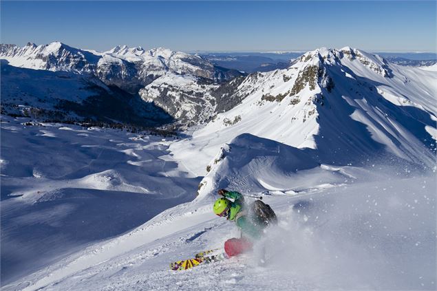 Grand ski dans le Grand Massif - @Tristan SHU