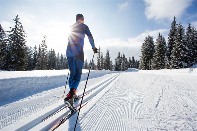 Piste de ski de fond tracée en alternatif - Thuria
