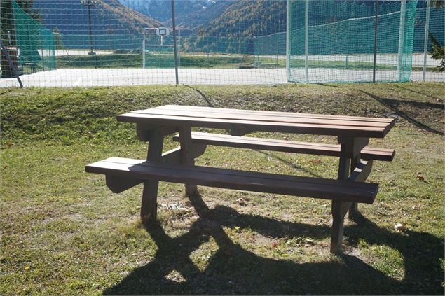 Vue sur le city-stade, sud - OT Peisey-Vallandry