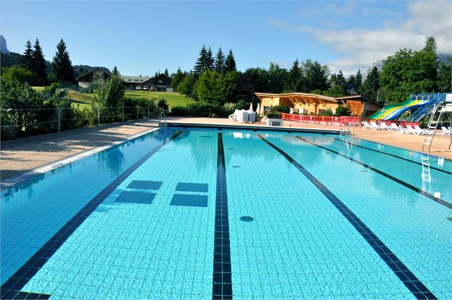 piscine des Carroz - Office de Tourisme