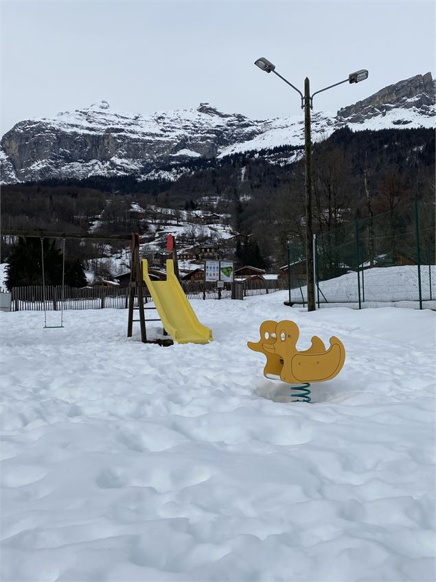 Aire de jeux l'hiver - Salomé ABRIAL - OT Chamonix