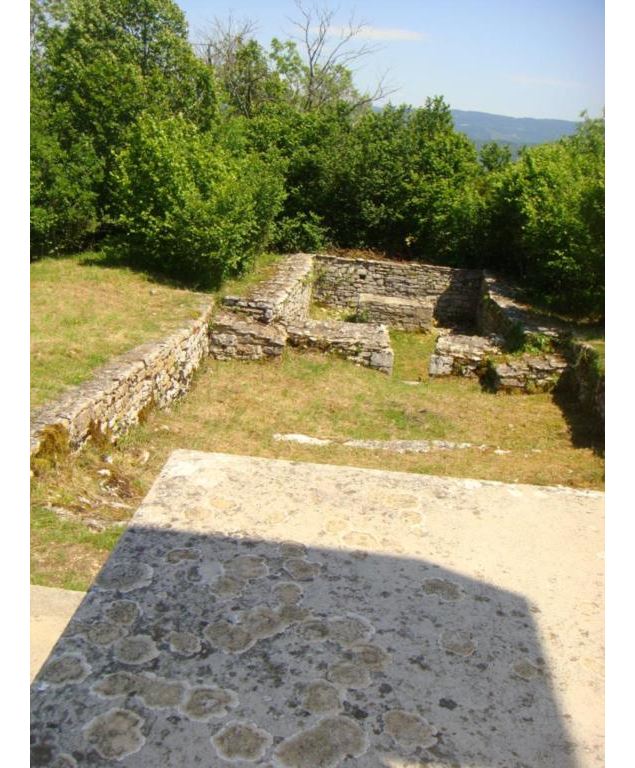 Vestiges de l’Eglise de St Julien