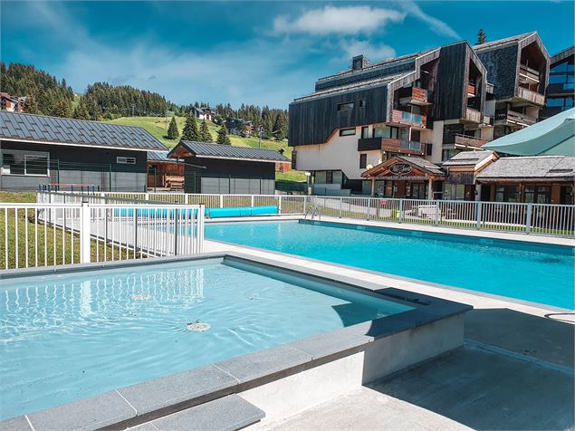 Piscine plein air - OT Manigod / M.Sauvage