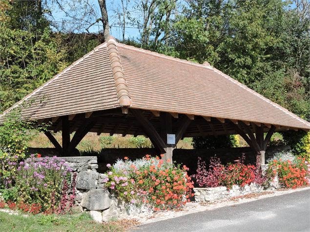Lavoir Marignieu - BBST